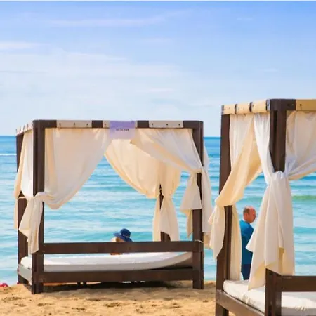 アパート Summer Breeze 110 Cozi