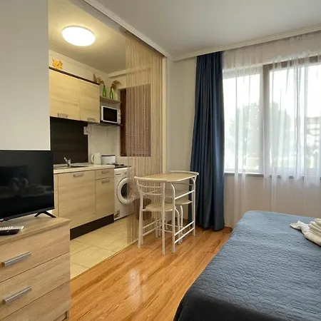 Summer Breeze 110 Cozi アパート